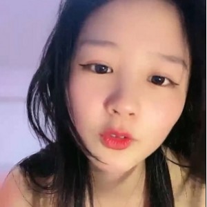 粉嫩少女18岁妮妮31v13g百度盘