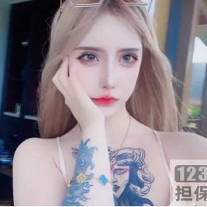 抖音网红金伊娜吃瓜视频COS女神资源1V42M情景骗30W